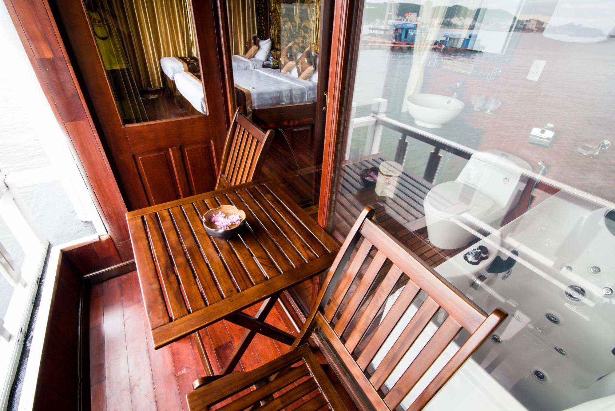 Renea Cruises Halong Hotell Ha Long Exteriör bild