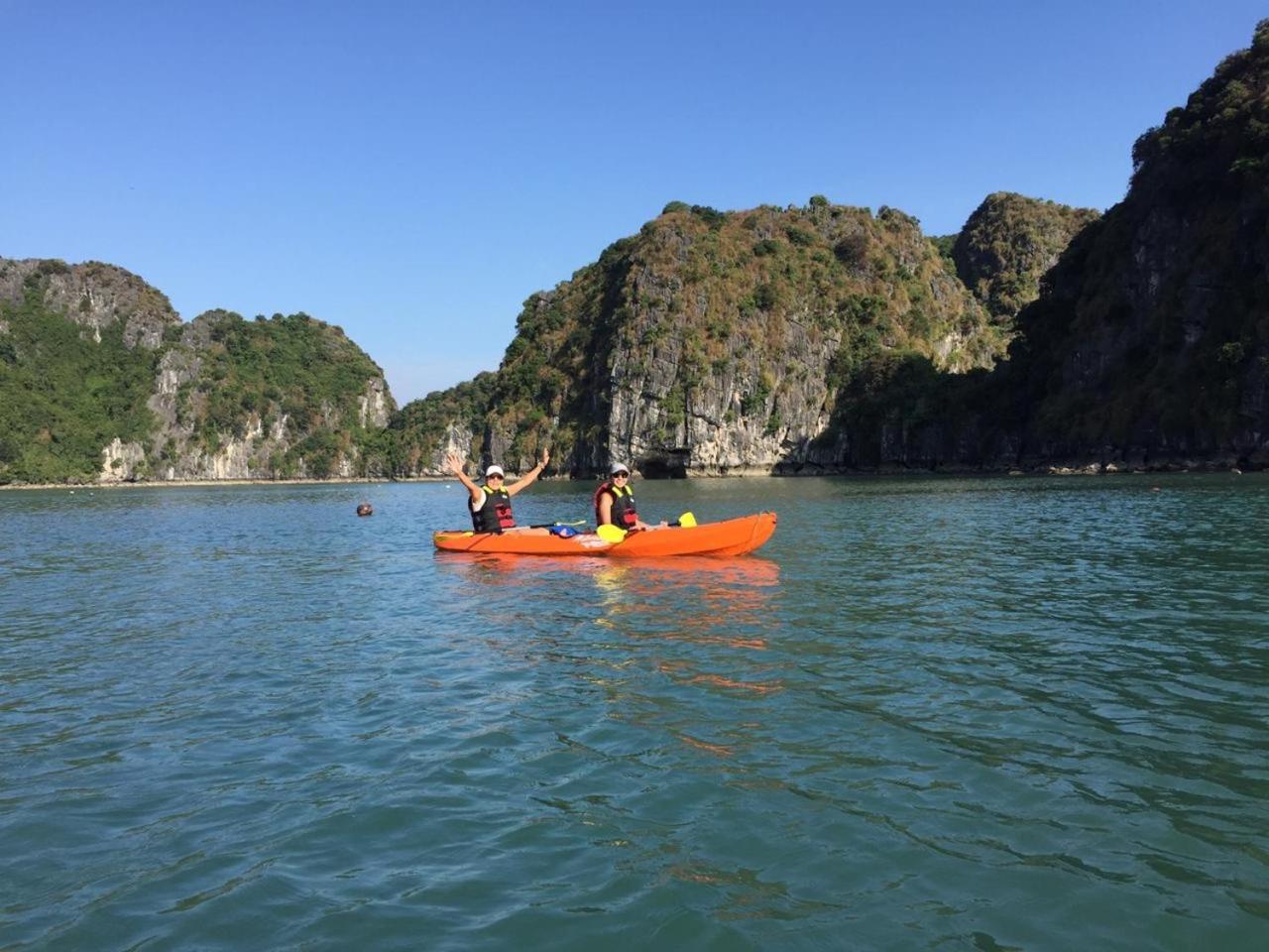 Renea Cruises Halong Hotell Ha Long Exteriör bild