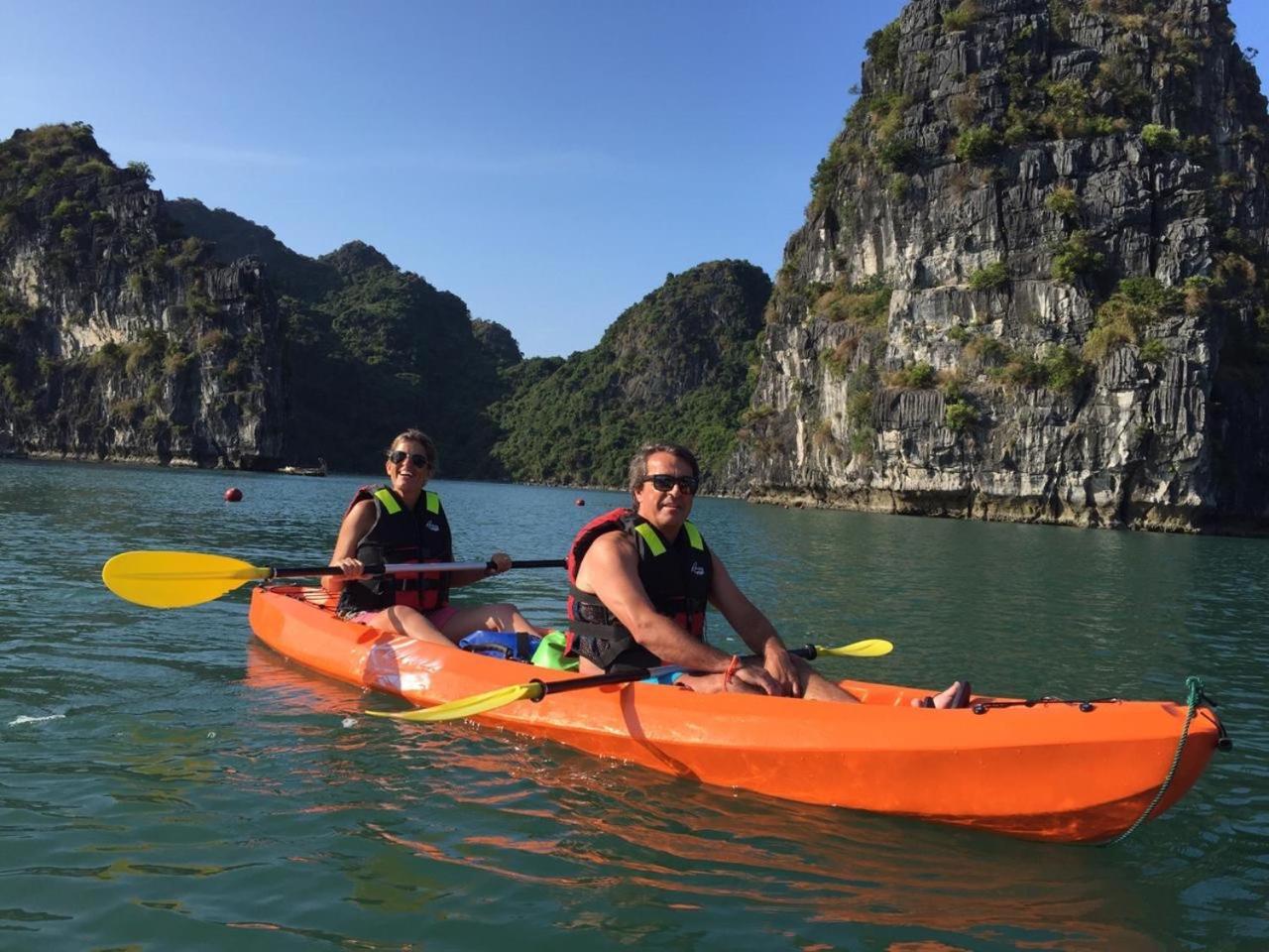 Renea Cruises Halong Hotell Ha Long Exteriör bild
